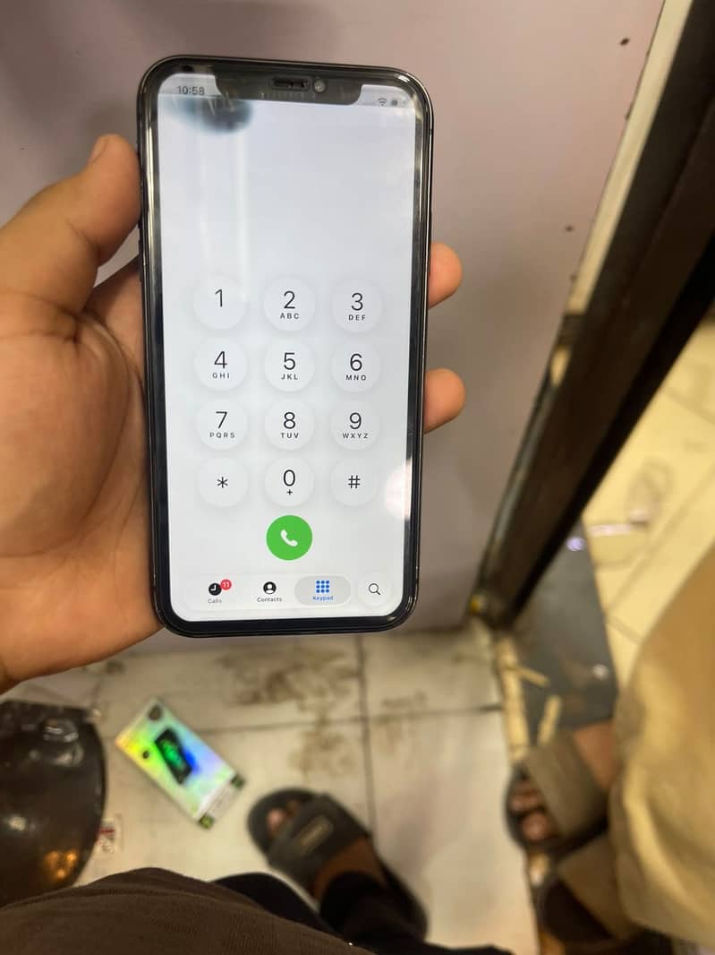 Apple iPhone 11 4