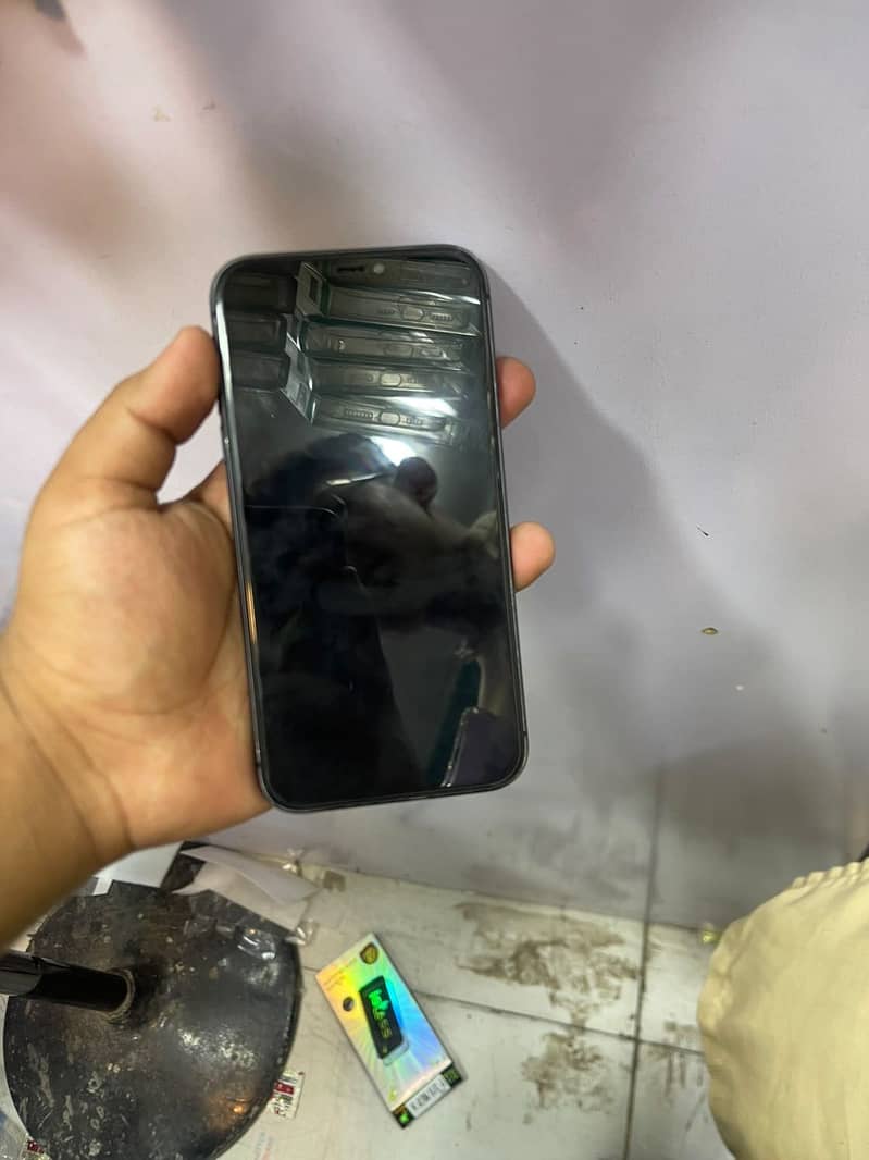 Apple iPhone 11 5