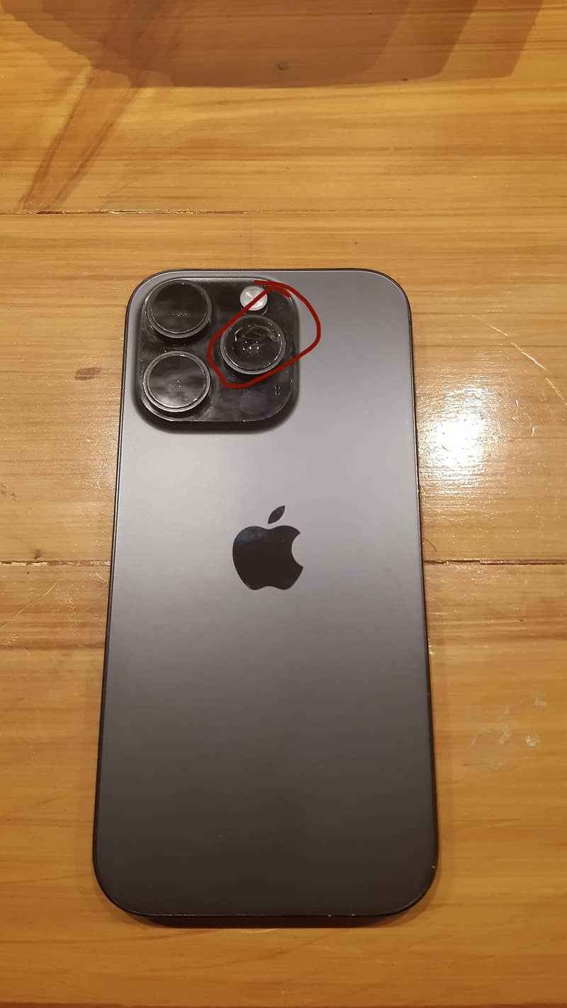 Apple iPhone 16 Pro 0