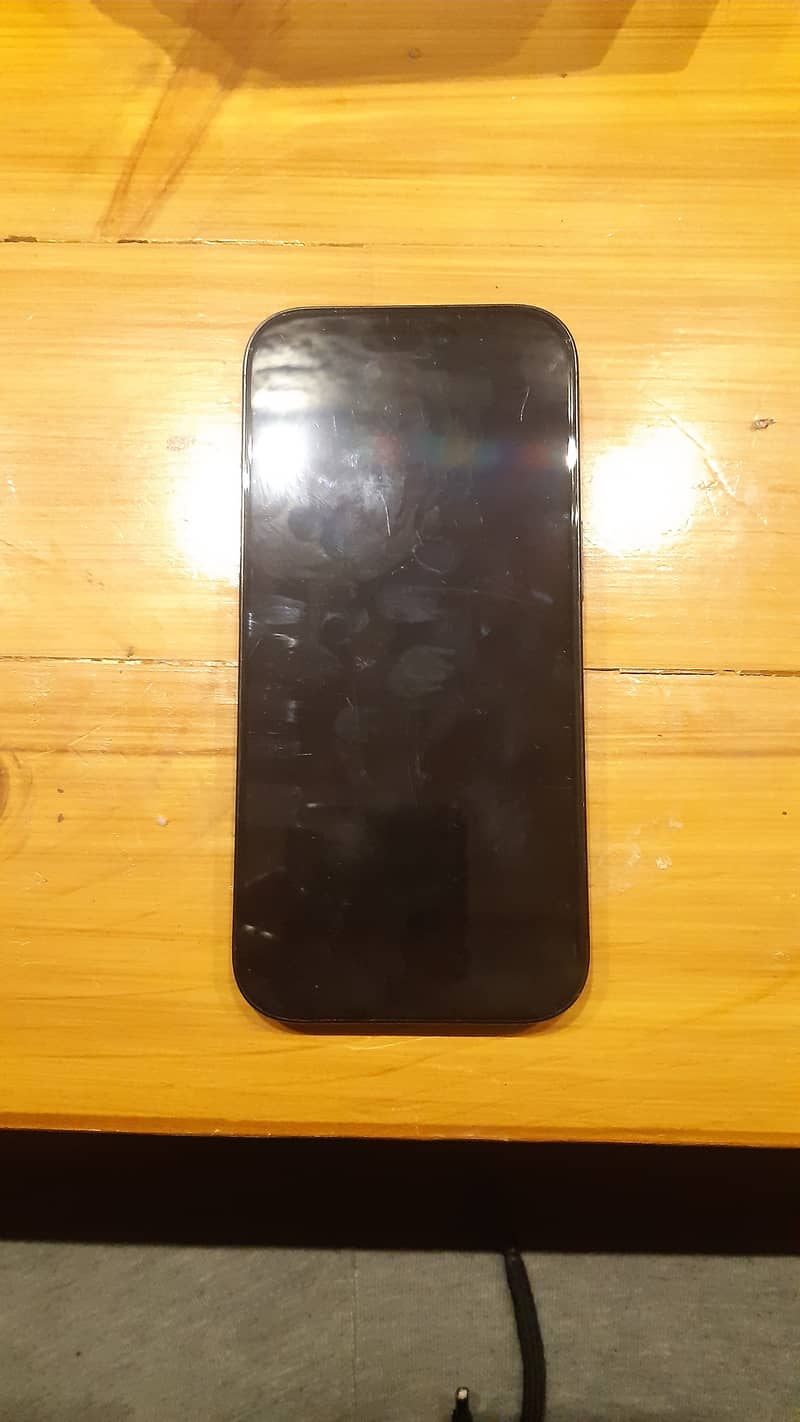 Apple iPhone 16 Pro 2