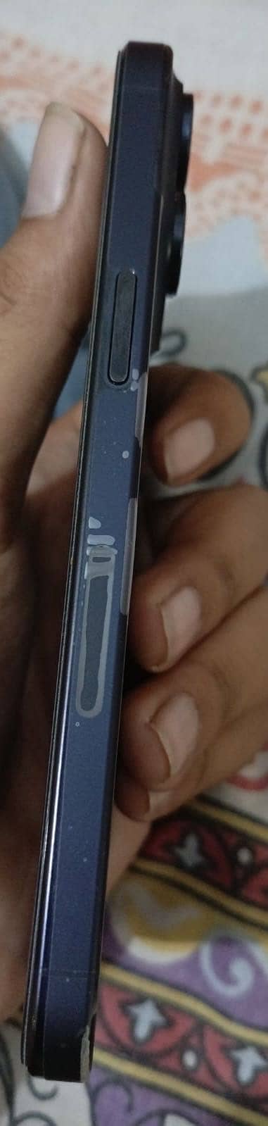 iPhone 15 pro max with box 2