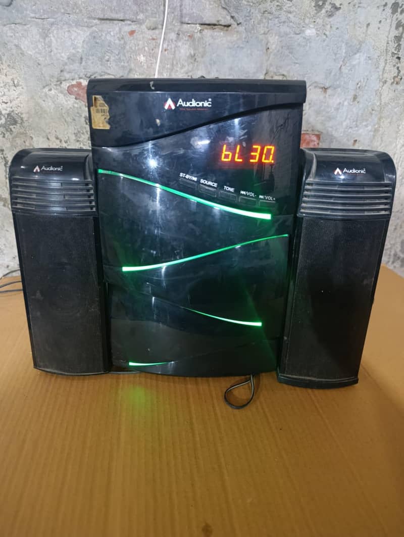 audionic boofer 2