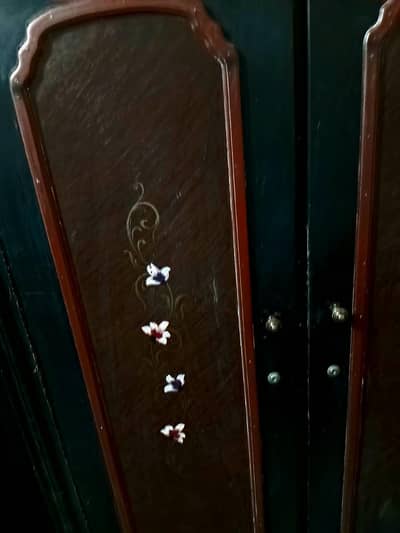 Two door large sizevwooden wardrobe