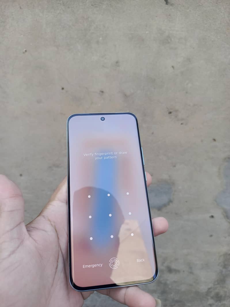 Tecno spark 40 pro plus 4