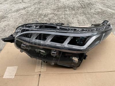 Toyota Fortuner Legender Head Lamps