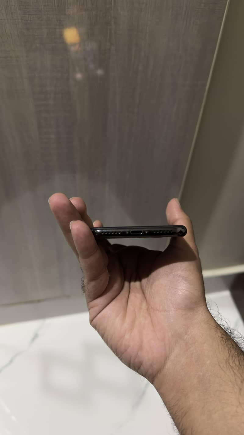 Apple iPhone X 6