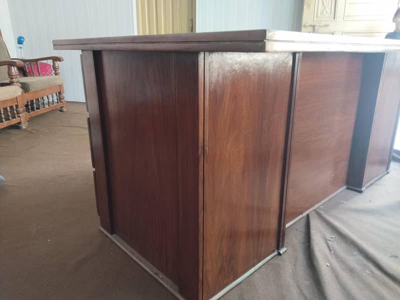 executive office table 0