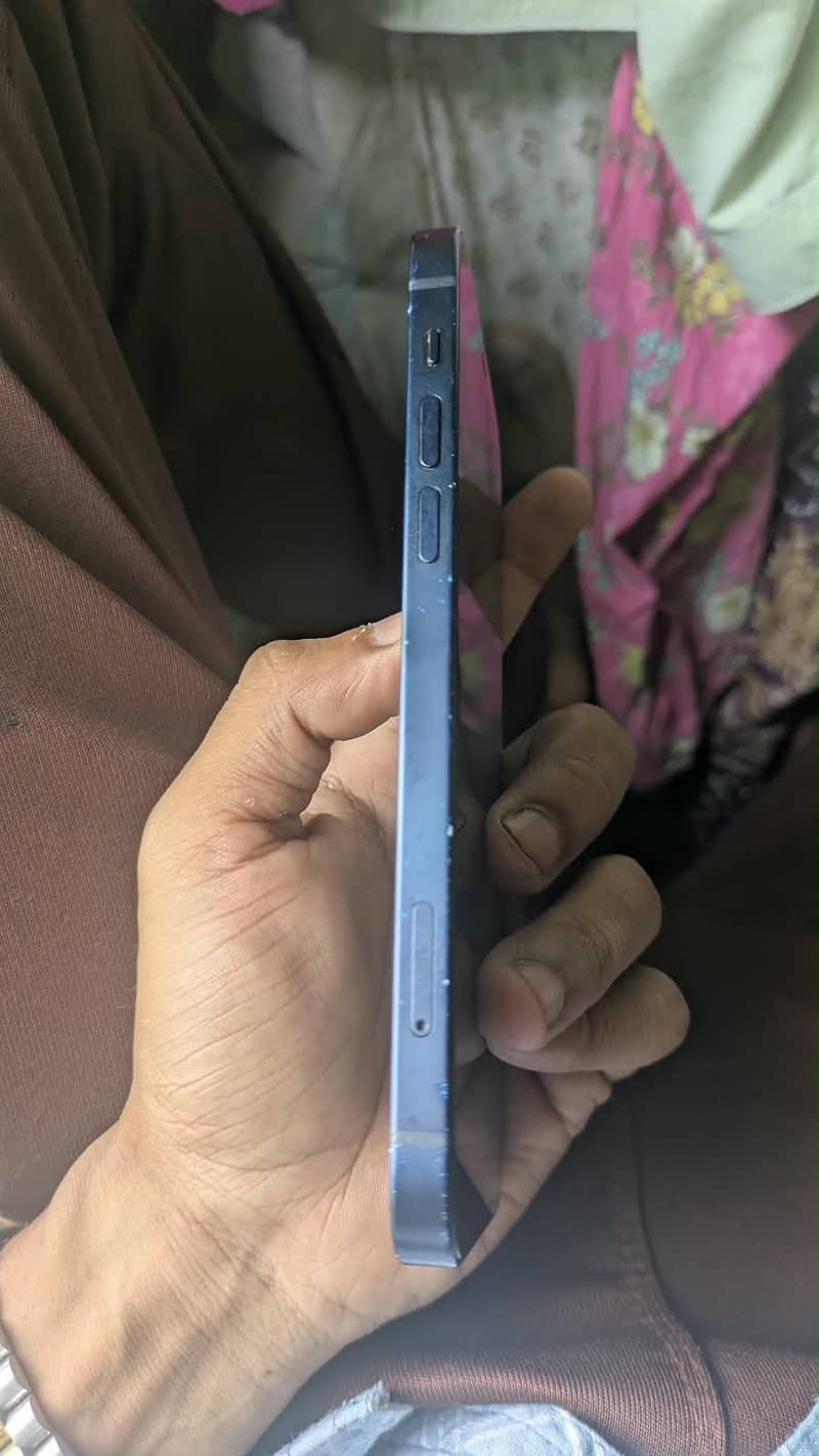 Iphone. 12 1