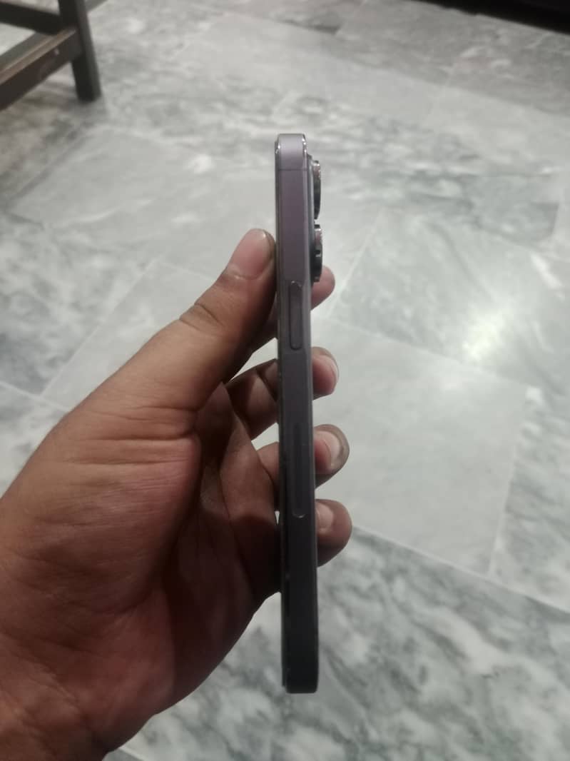 Apple iPhone 14 Pro 4