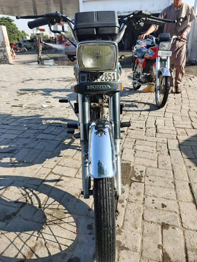 Honda CG 125 2023