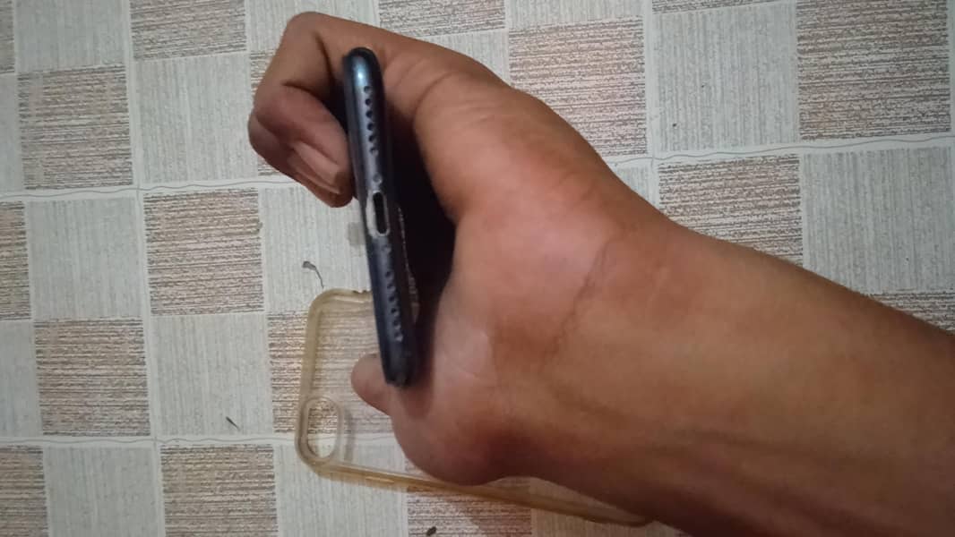 Apple iPhone 17e 2
