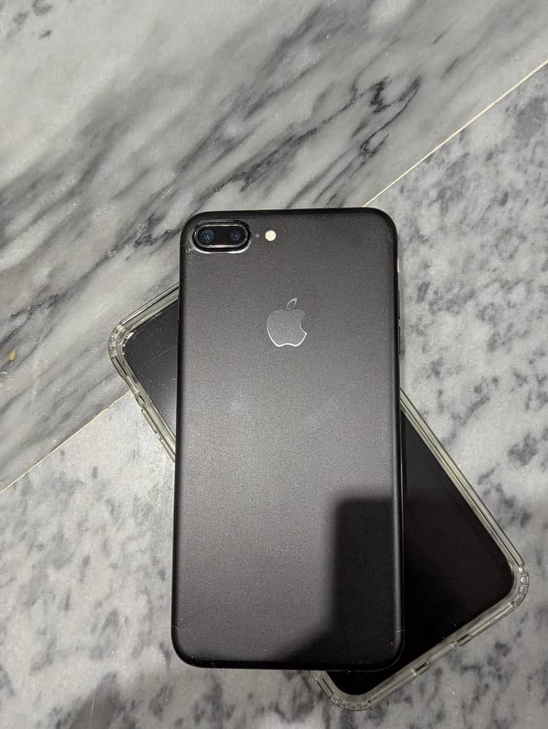 Apple iPhone 7 Plus 2