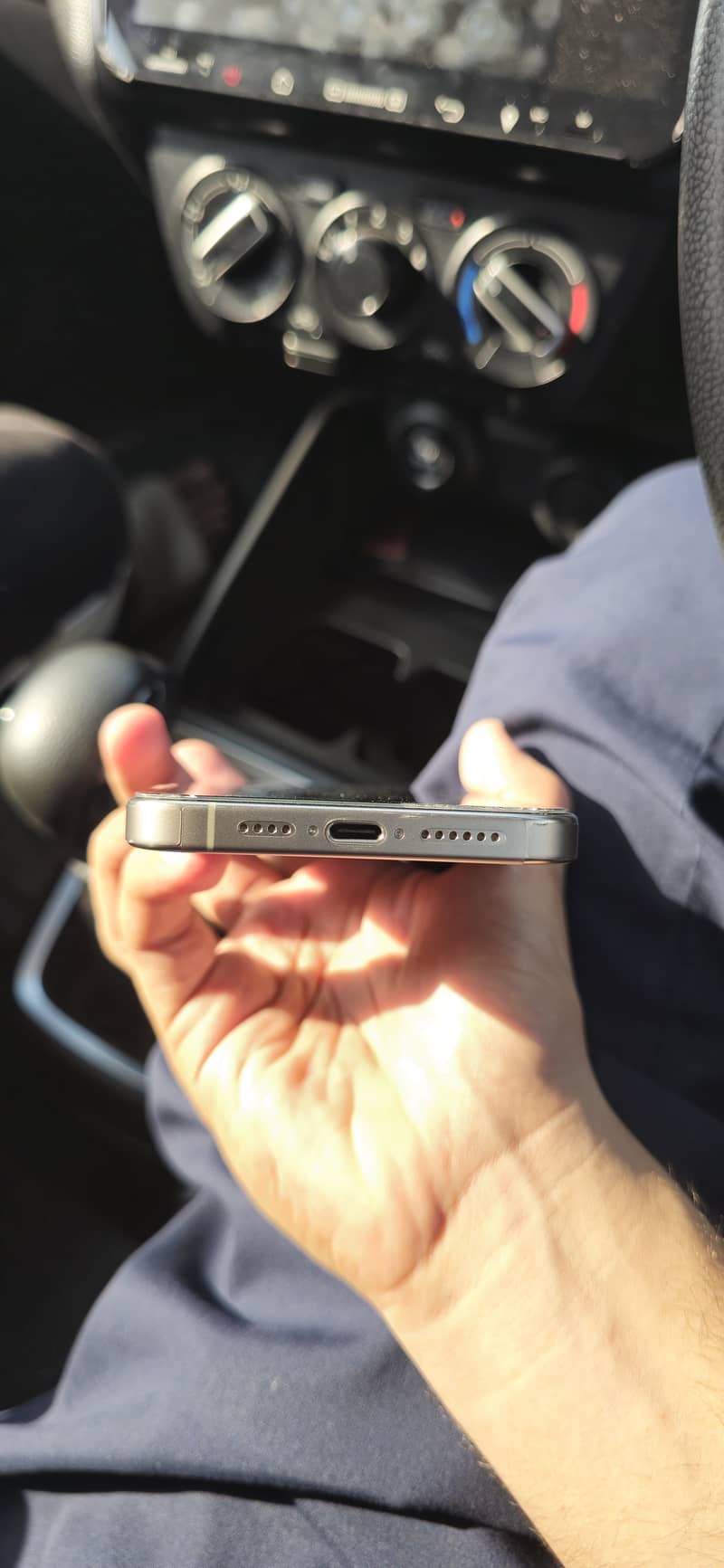 Apple iPhone 15 Pro Max 1