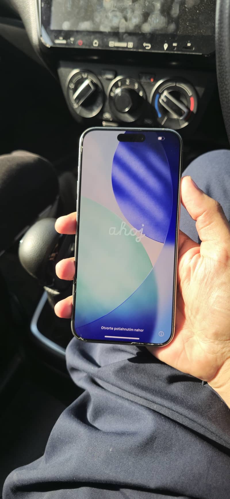 Apple iPhone 15 Pro Max 4