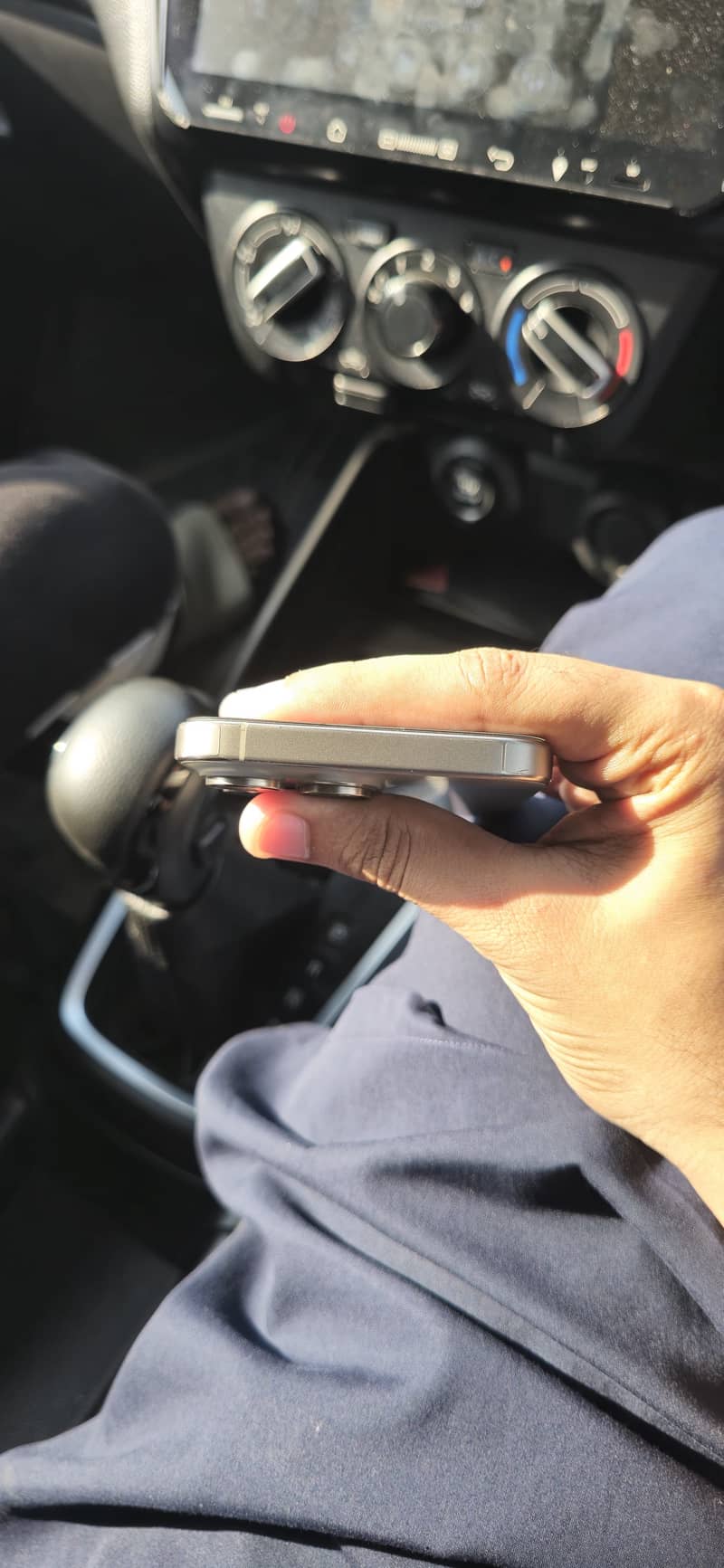 Apple iPhone 15 Pro Max 5