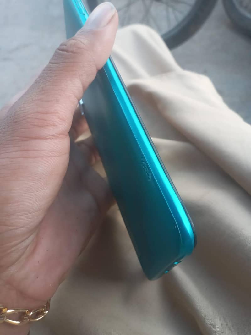 Realme 5i 1