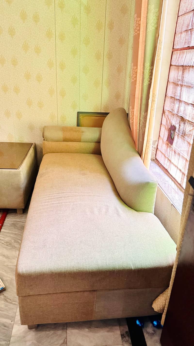 sofa set  with table and Dewan 15