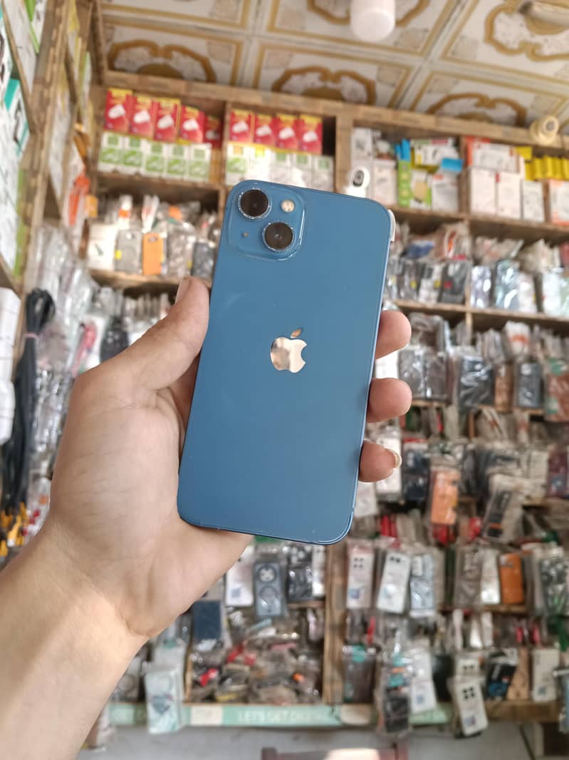 Apple iPhone 13 6