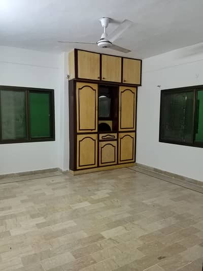 Sale flat Qasim Complex 2bed. d. d 3rd floor opposite Balochistan Sajji