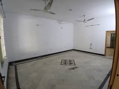 BACHELOR PORTION AVAILABLE FOR RENT IN JOHER TOWN LAHORE