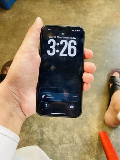 Apple iPhone 13