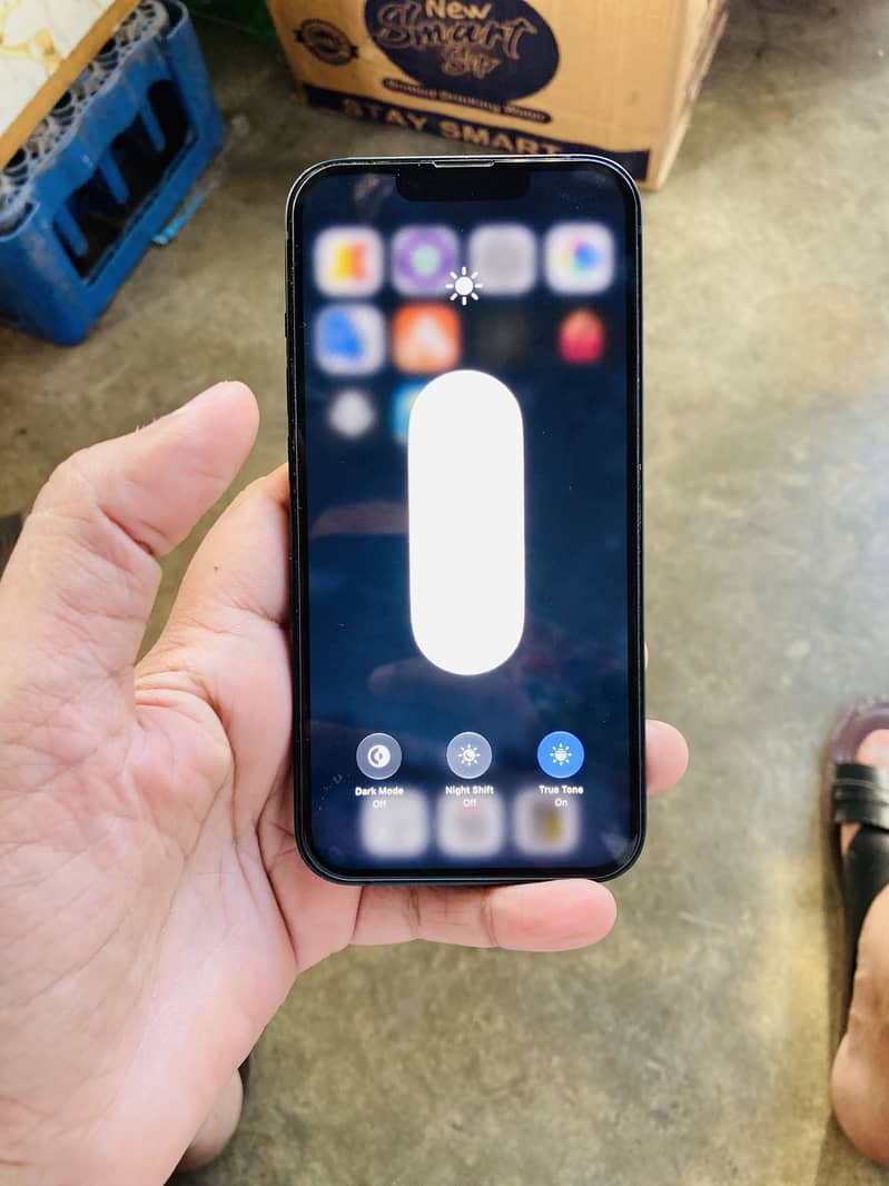 Apple iPhone 13 3