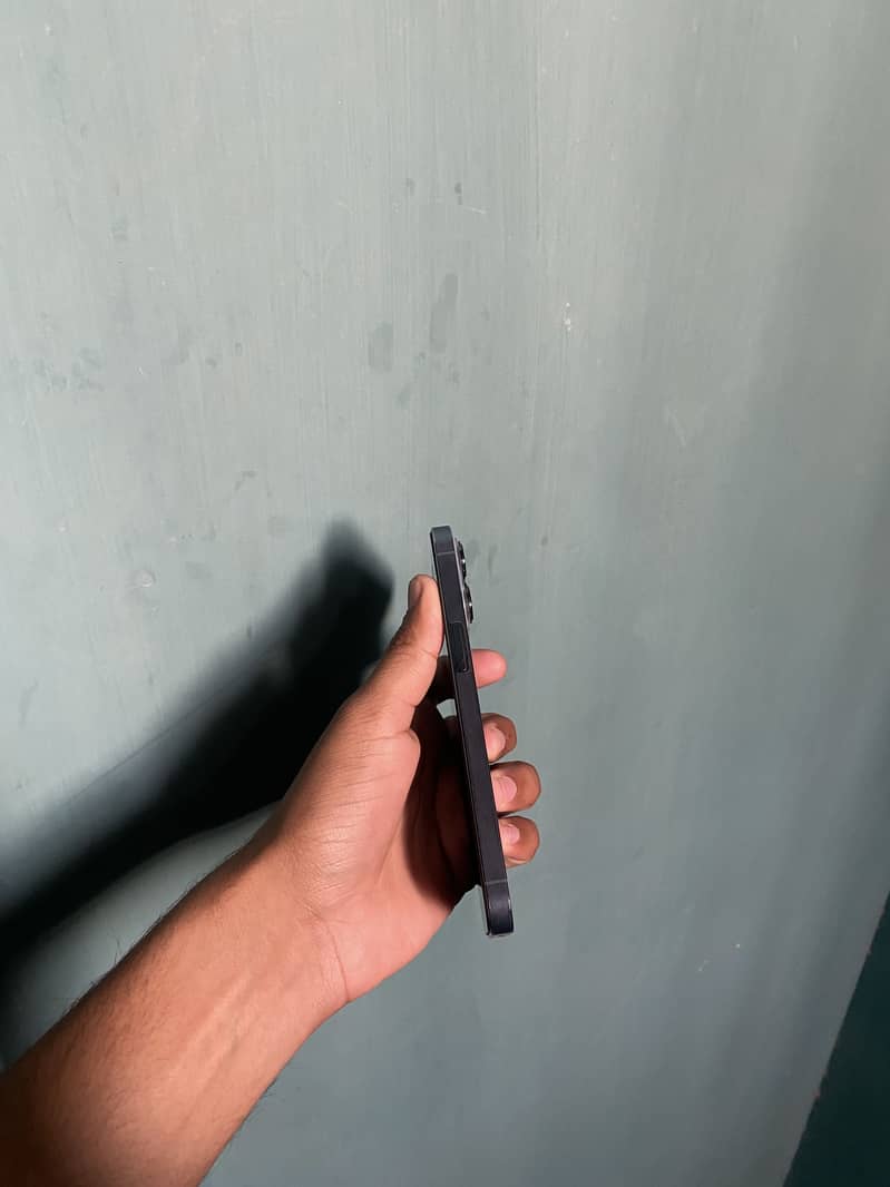 Apple iPhone 13 Pro 0