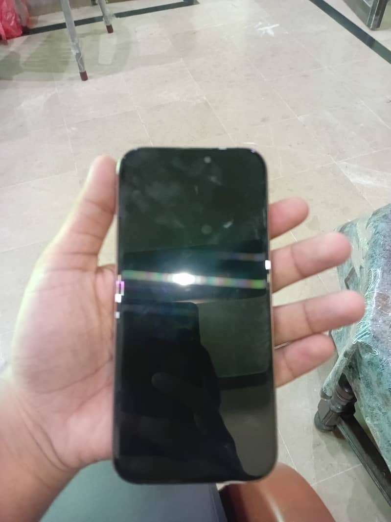 Apple iPhone 16 Pro Max 3