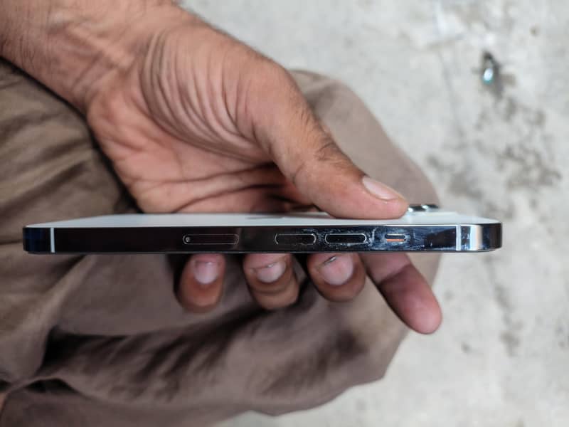 Apple iPhone 13 Pro 5