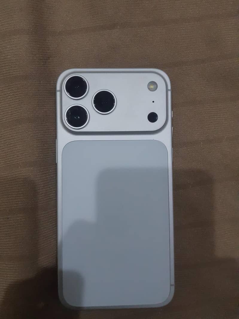 Apple iPhone 14 Pro Max 3
