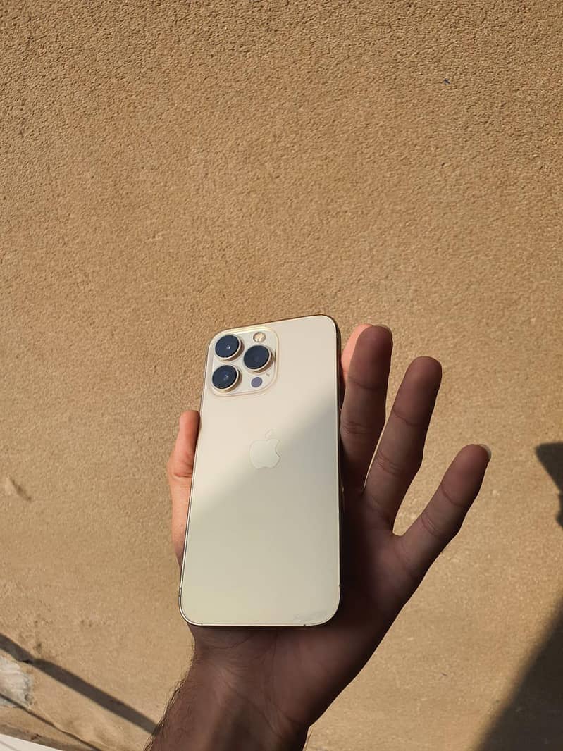 Apple iPhone 13 Pro 4