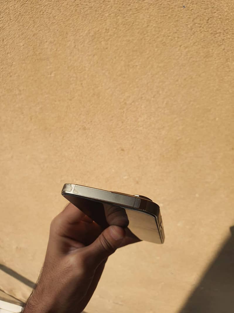 Apple iPhone 13 Pro 5