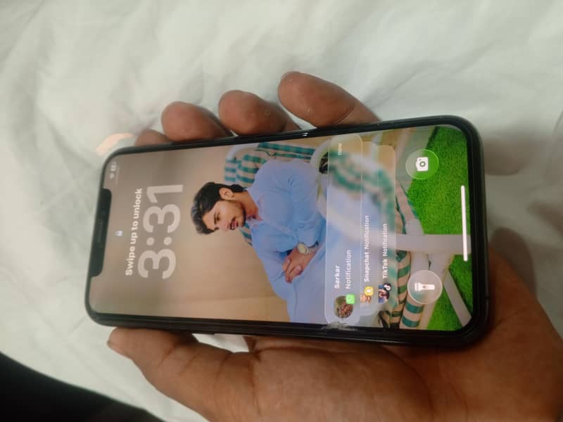 Apple iPhone 11 Pro 3