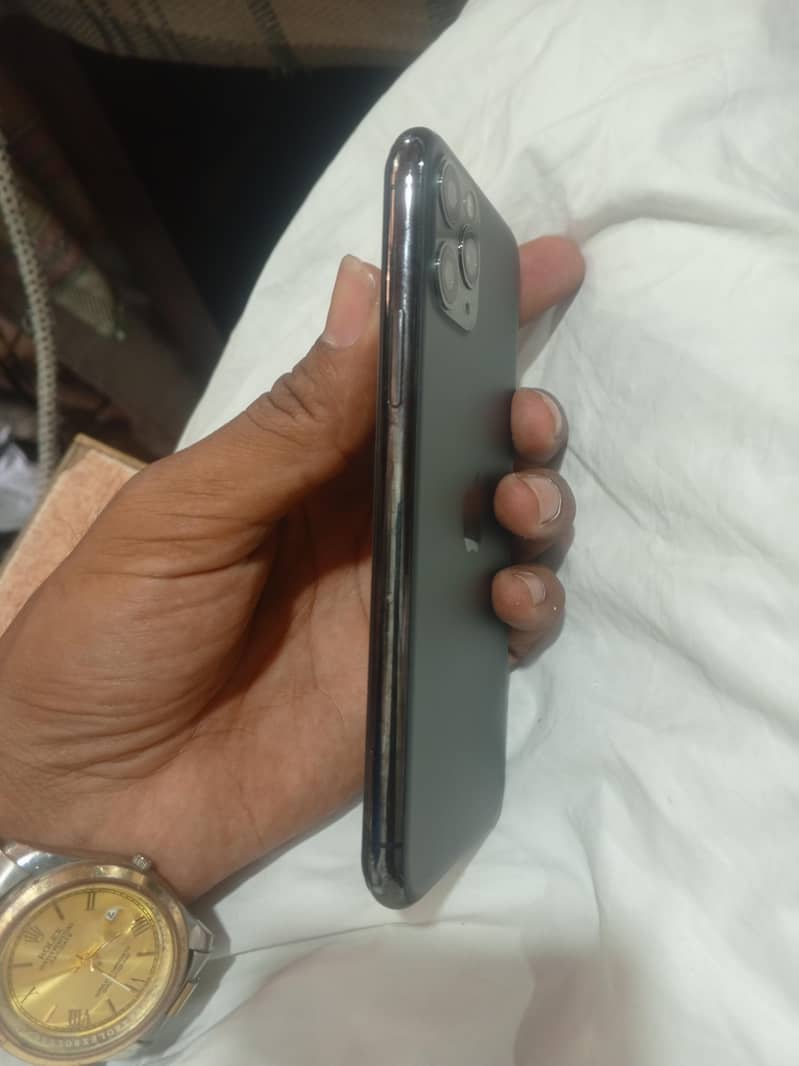 Apple iPhone 11 Pro 5