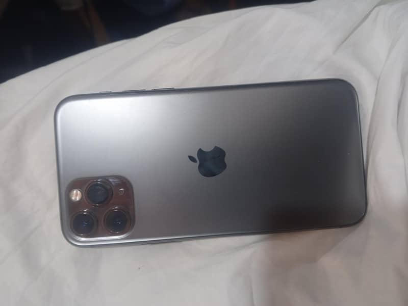 Apple iPhone 11 Pro 6