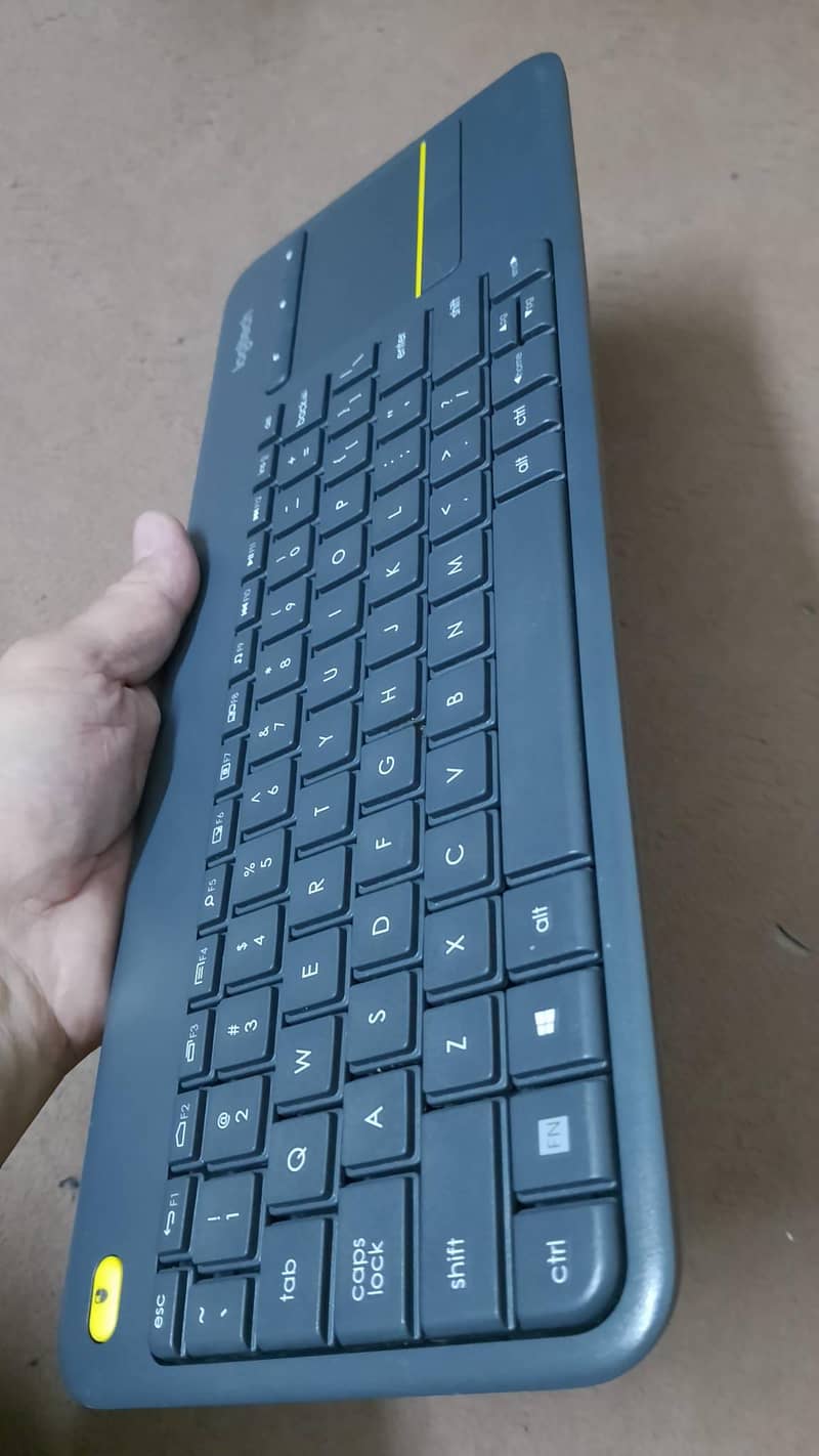 LOGITEC TOUCHPAD KEYBOARD K400+ 3