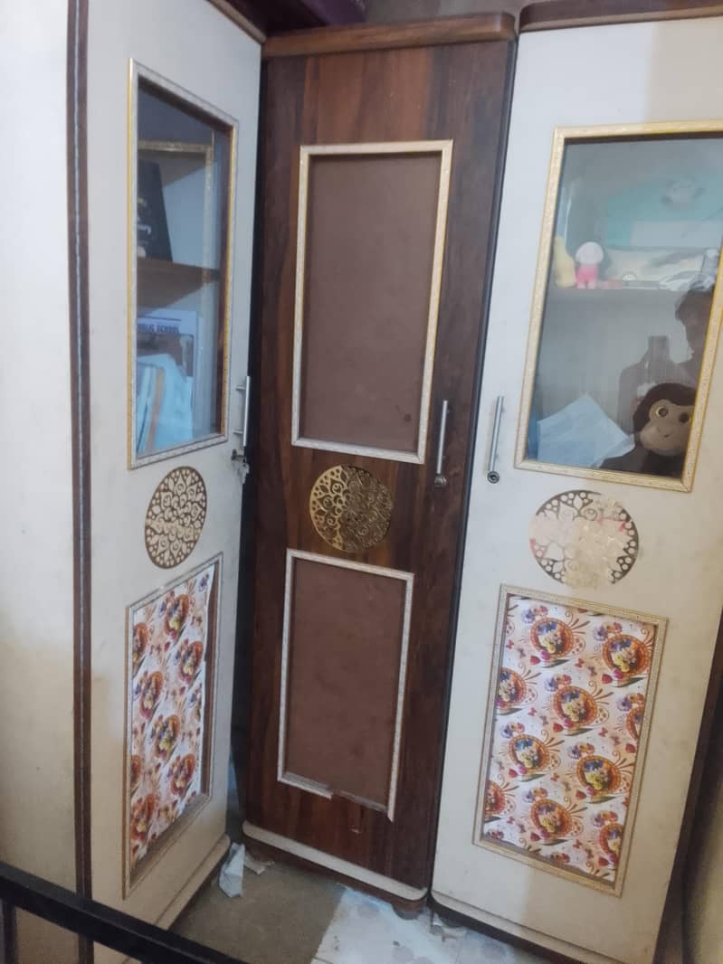 lamination partex 3 door divider 1