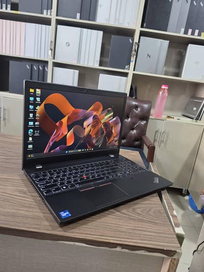lenovo thinkpad p15v |Workstation| 4GB nvidia quadro|core i7 11th Gen