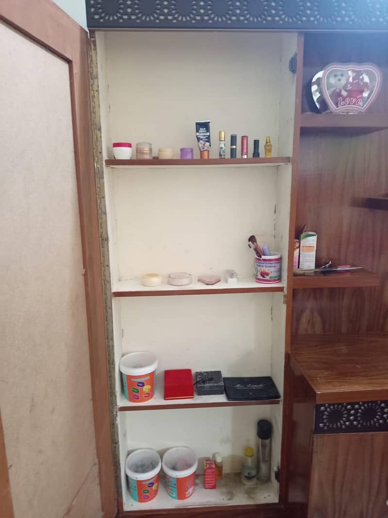 Dressing Table with Mirror & Storage  Good Condition 1