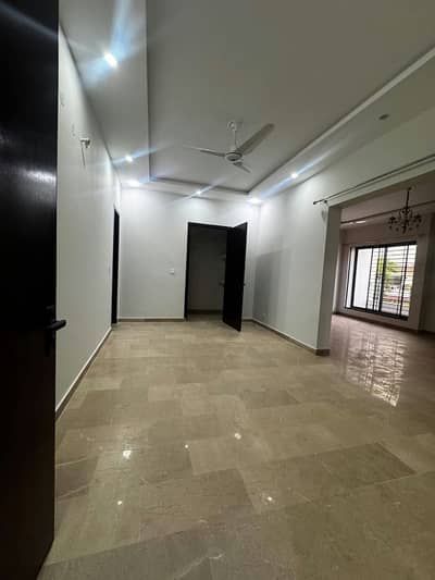 10 MARLA NON FURNISHED LOWER PORTION FOR RENT IN BAHRIA TOWN LAHORE
