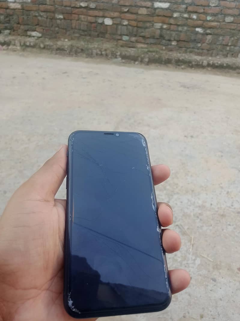 Apple iPhone 11 Pro 2