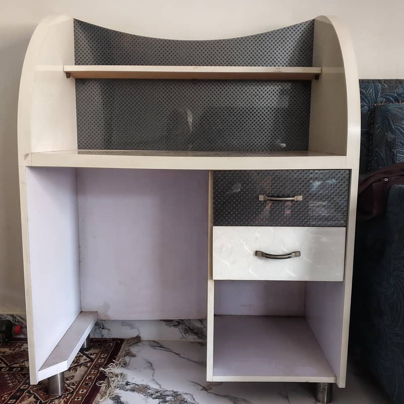Computer / Study Table 1