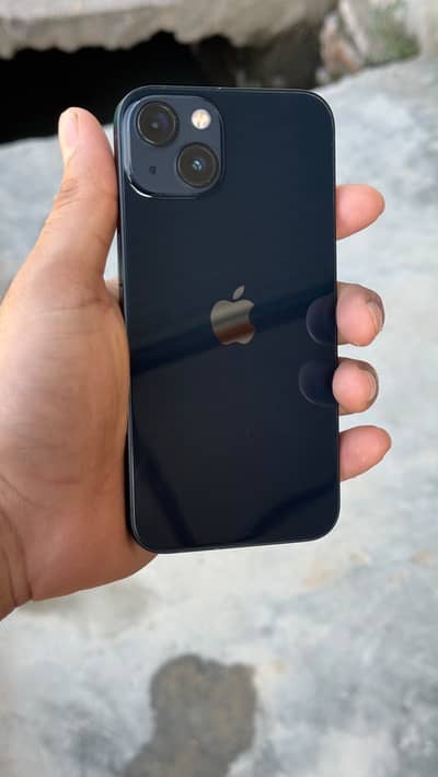 Apple iPhone 13
