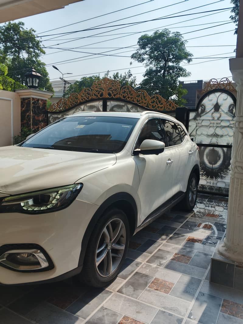MG HS trophy 0