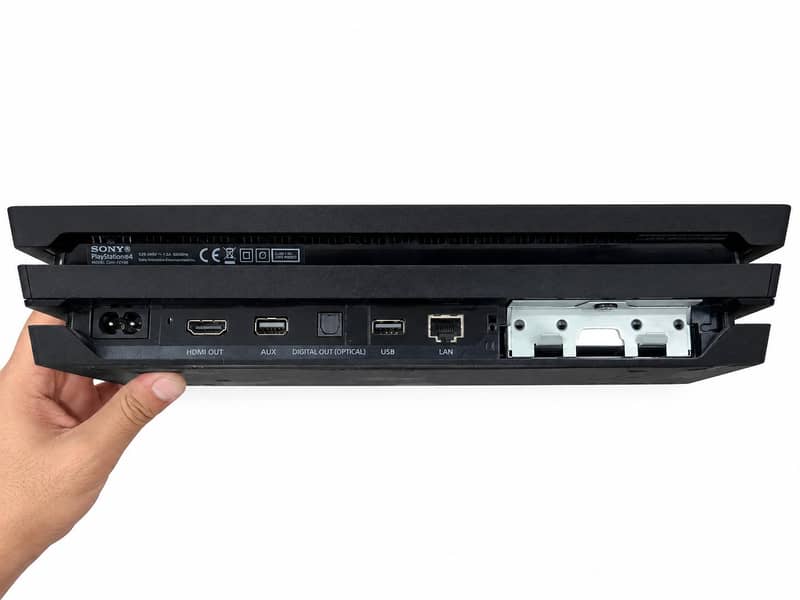 PS4 pro 1TB , UAE-version 5