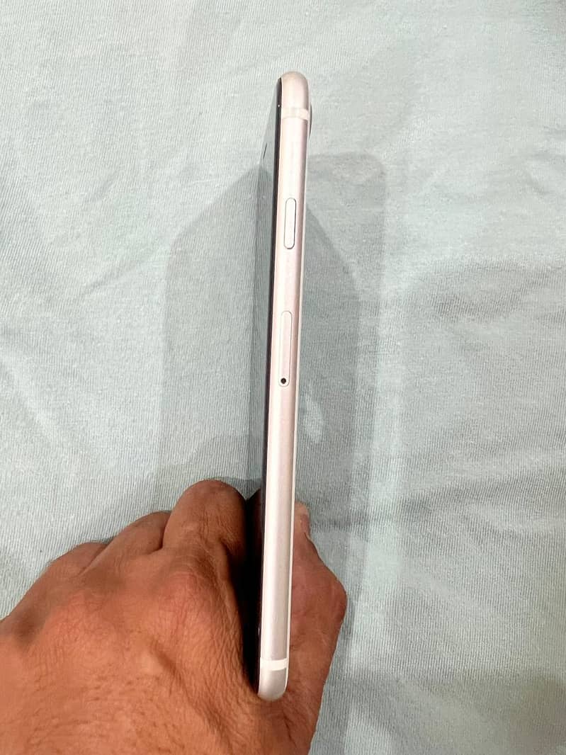 Apple iPhone SE 7