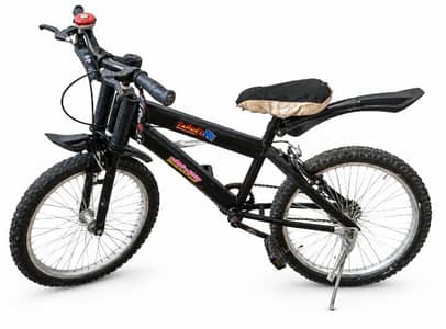 Black bycycle size is 24