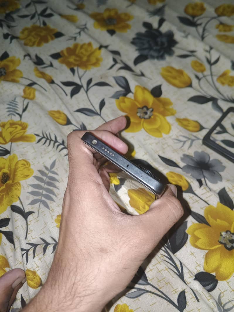 Redmi Note 13 Pro 4