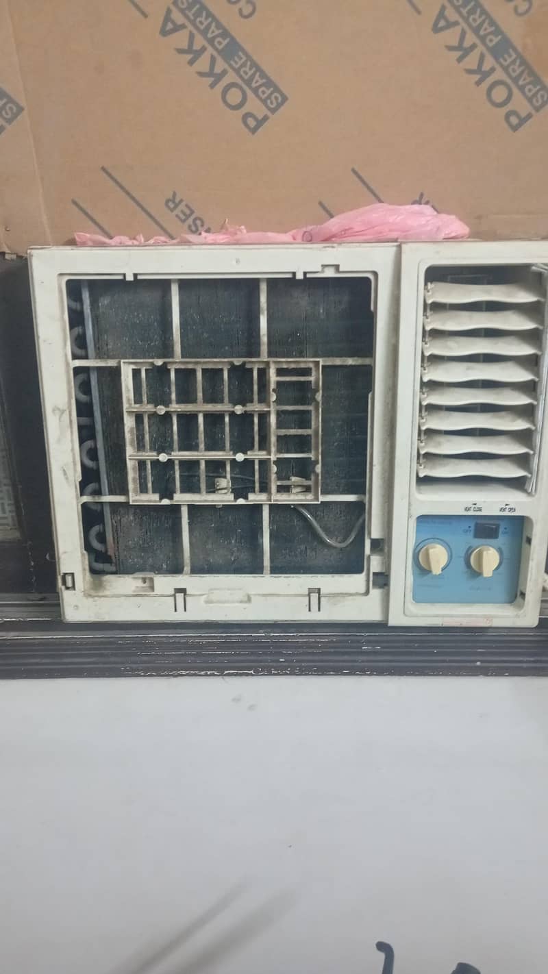 window A/C 1