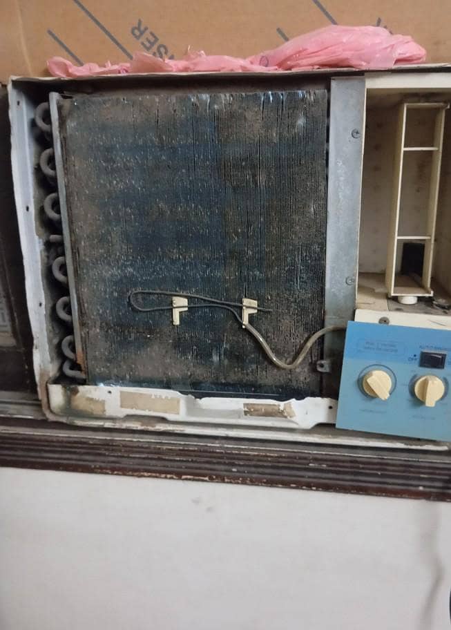window A/C 4